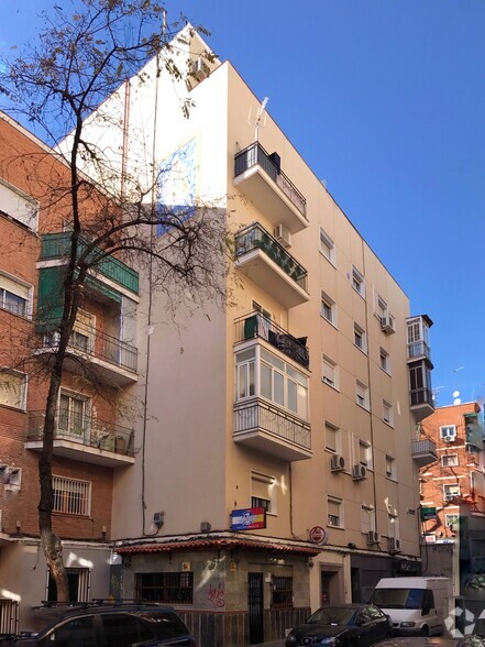 Calle Francisco García, 19, Madrid, Madrid for sale - Building Photo - Image 1 of 3