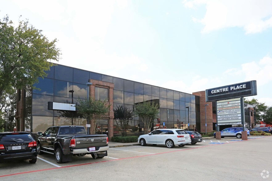 1422 W Main St, Lewisville, TX for lease - Primary Photo - Image 3 of 10