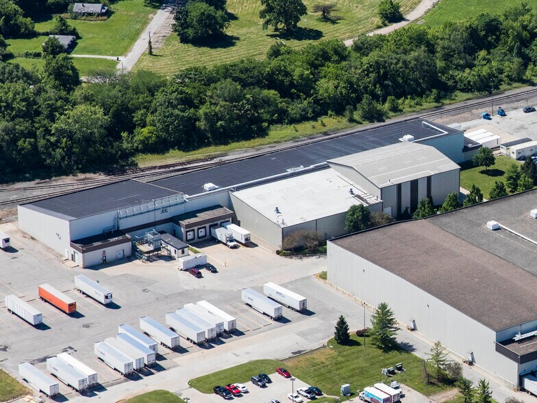 2501-2751 Reavest Dr, Indianapolis, IN for sale - Aerial - Image 1 of 1