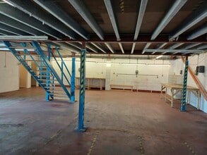 6-8 Henson Clos, Kettering for lease Interior Photo- Image 2 of 2