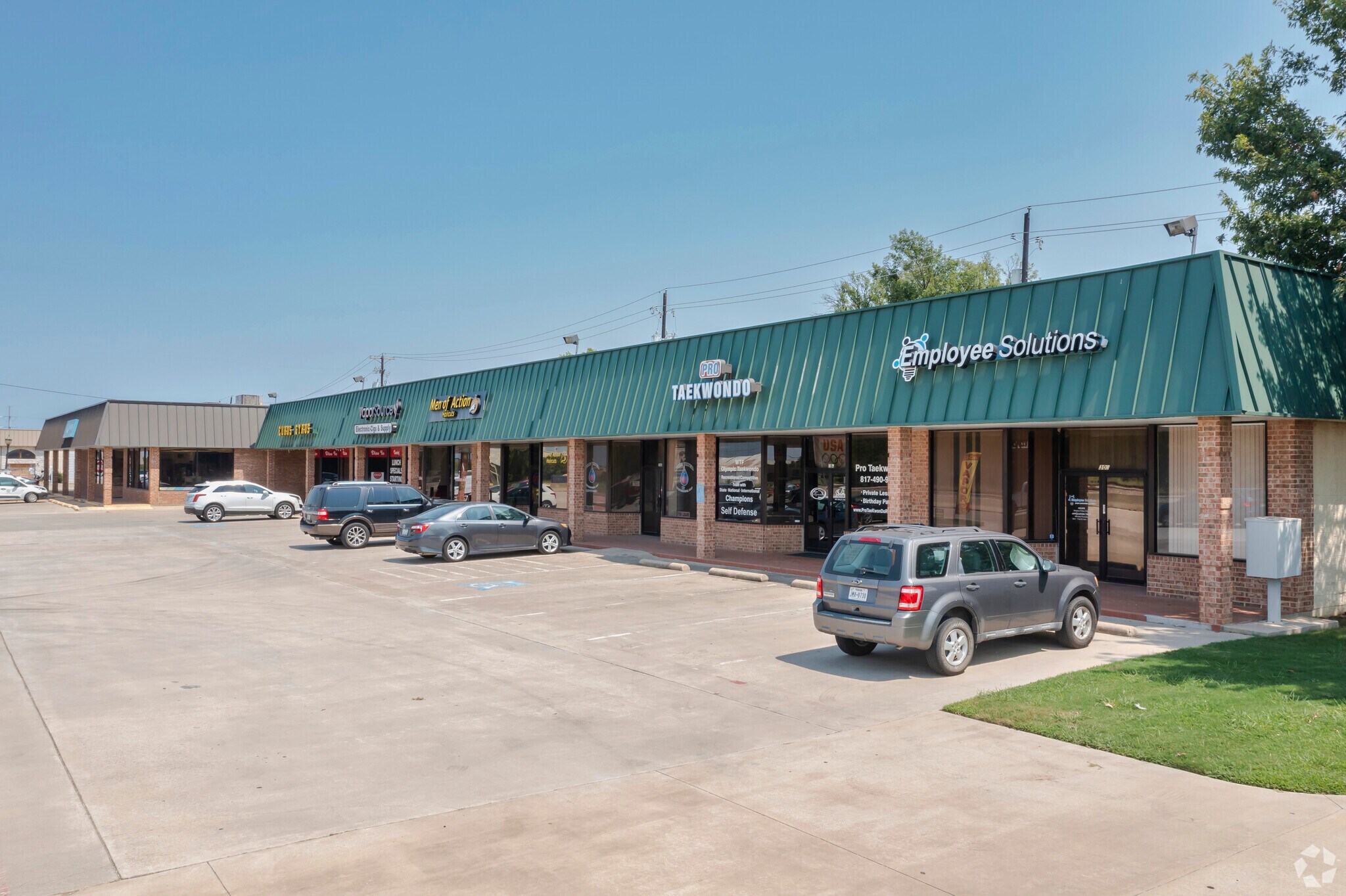 300-324 N Hwy 377, Roanoke, TX for sale Primary Photo- Image 1 of 1