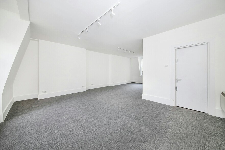 4 Princes St, London for lease - Interior Photo - Image 3 of 15