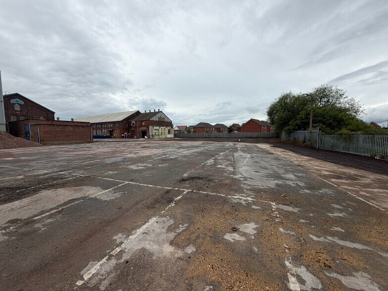 North Bridge Rd, Doncaster for lease - Building Photo - Image 3 of 10