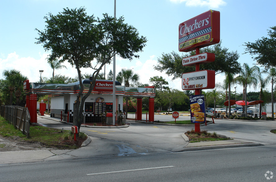 3501 34th St N, Saint Petersburg, FL for lease - Building Photo - Image 2 of 6