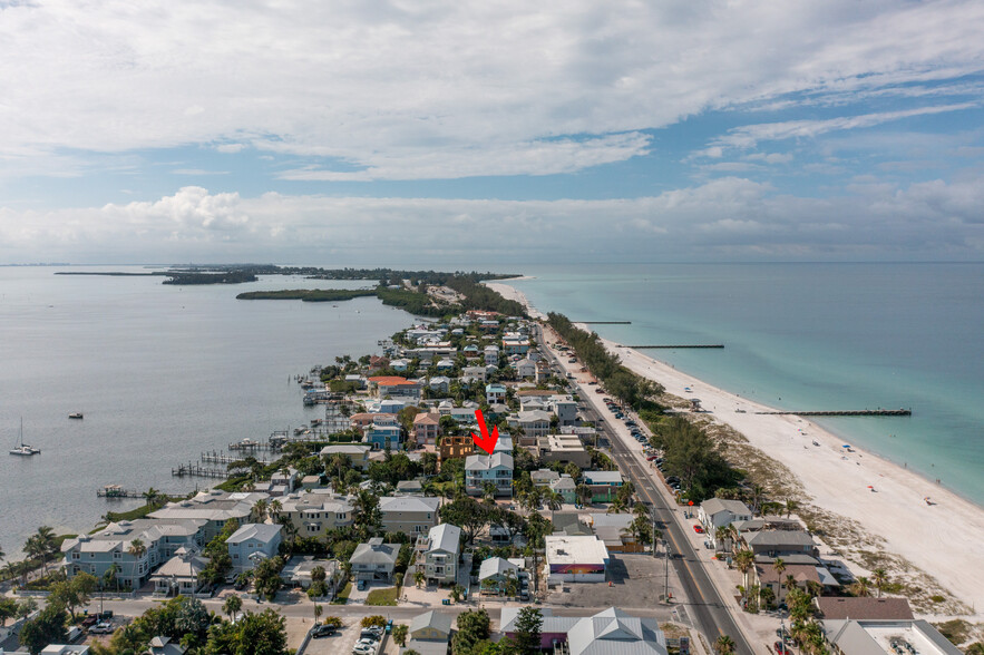 105 4th St S, Bradenton Beach, FL for sale - Building Photo - Image 2 of 19