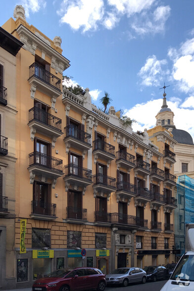 Calle de la Colegiata, 13, Madrid, Madrid for lease - Building Photo - Image 2 of 2