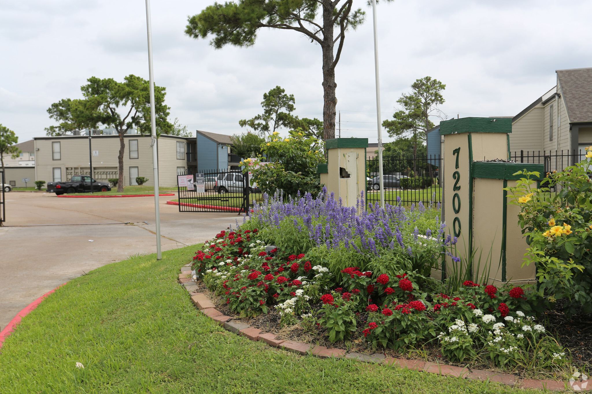 7200 Pinemont Dr, Houston, TX for sale Primary Photo- Image 1 of 1