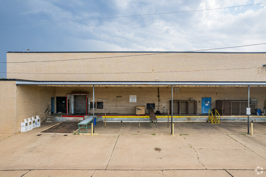 1301 Lamar St, Wichita Falls, TX for lease - Building Photo - Image 3 of 19