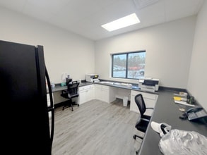 4270 US Highway 421 Hwy N, Wilmington, NC for lease Interior Photo- Image 1 of 4