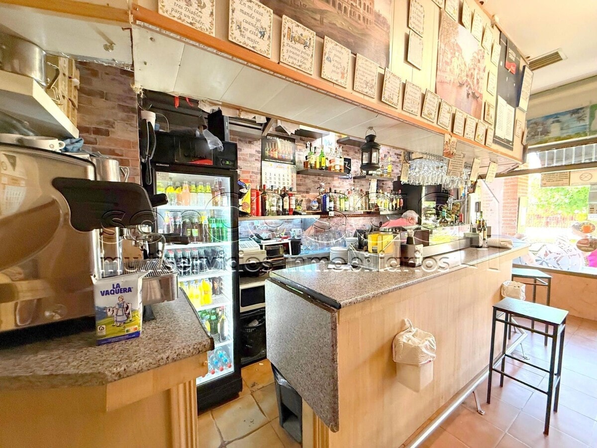 Madrid, MAD 28042 - Unit - -  - Interior Photo - Image 1 of 10