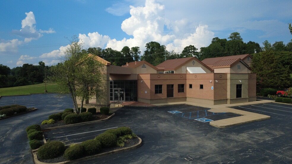 28 Medical Center Dr, Jackson, TN for sale - Building Photo - Image 3 of 7