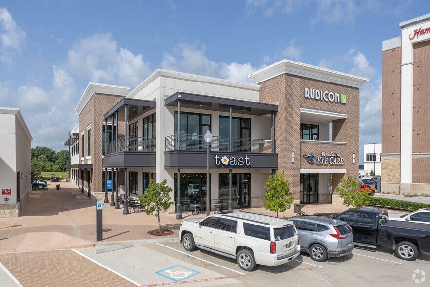 300 Promenade Way, Sugar Land, TX for lease - Primary Photo - Image 1 of 11