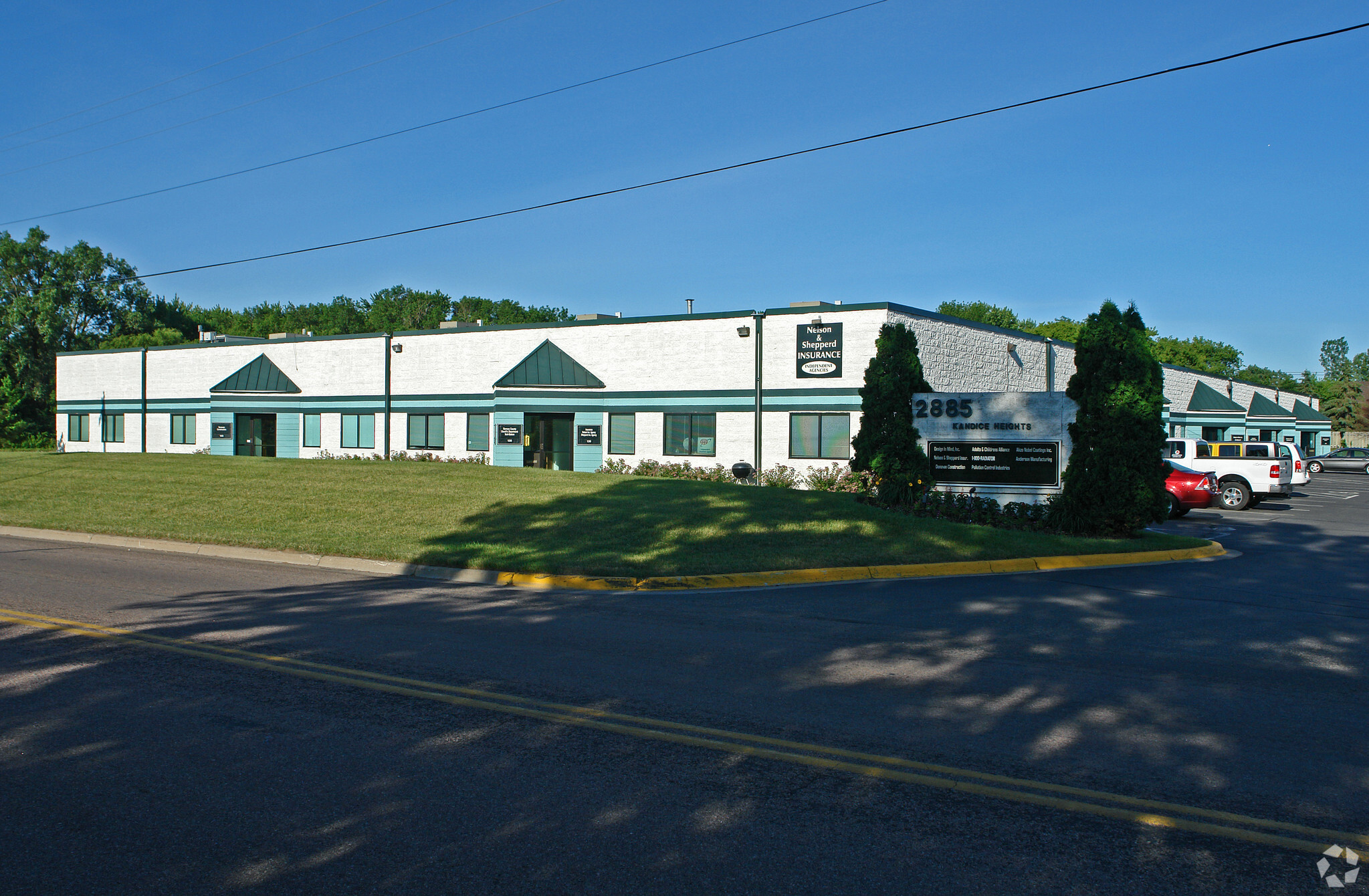 2885 Country Dr, Little Canada, MN for sale Primary Photo- Image 1 of 1