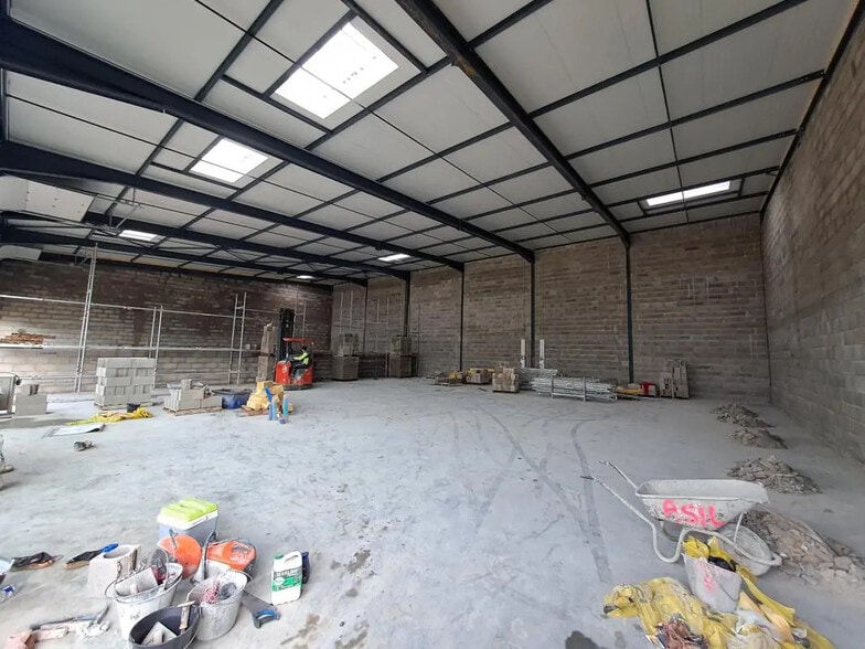 Flex in Trévoux for sale - Construction Photo - Image 3 of 3