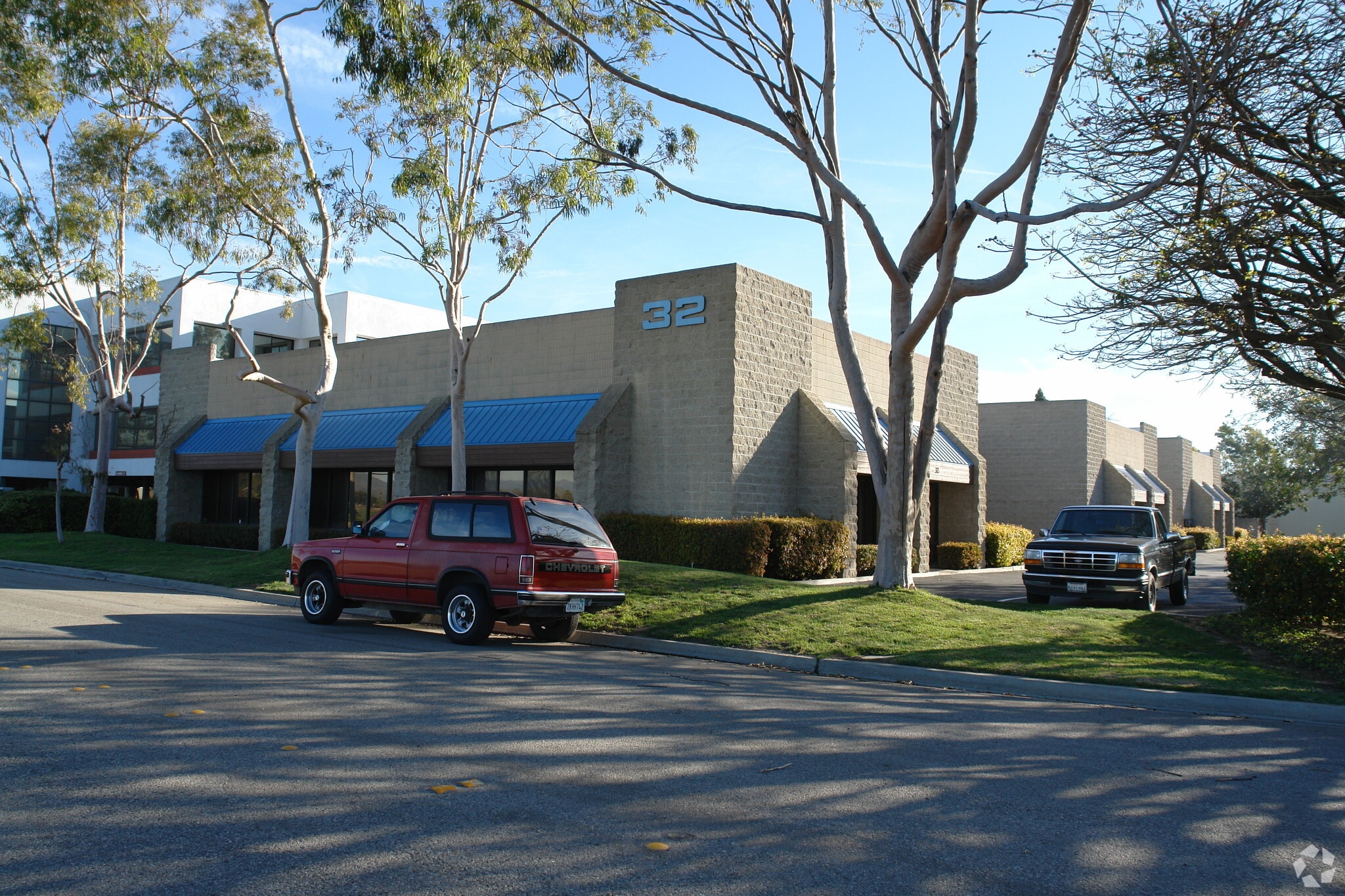 32 N Wood Rd, Camarillo, CA for lease Primary Photo- Image 1 of 4