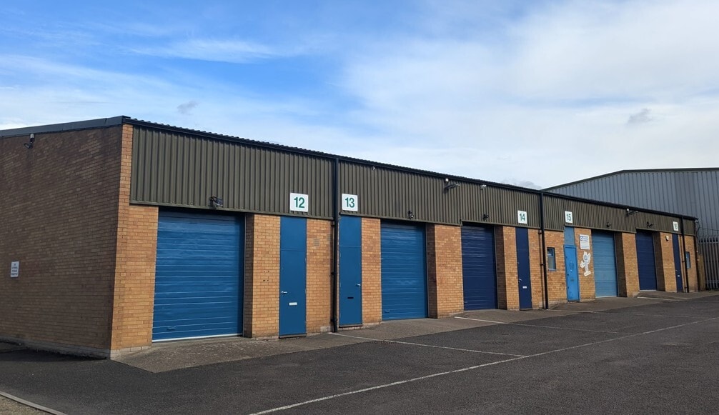 Hammond Clos, Nuneaton for lease Building Photo- Image 1 of 1