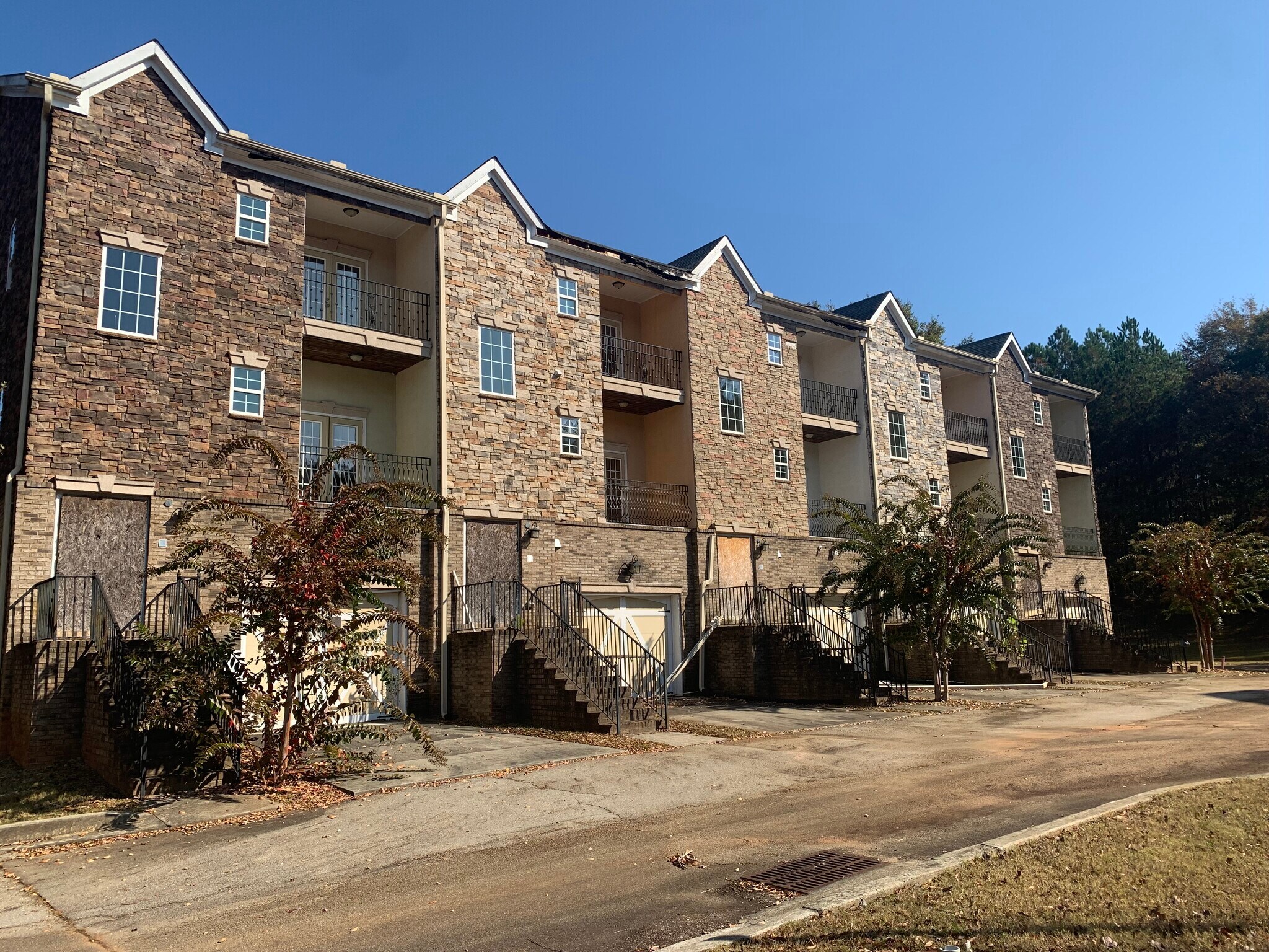 5567 Covington Hwy, Decatur, GA 30035 Multifamily for Sale