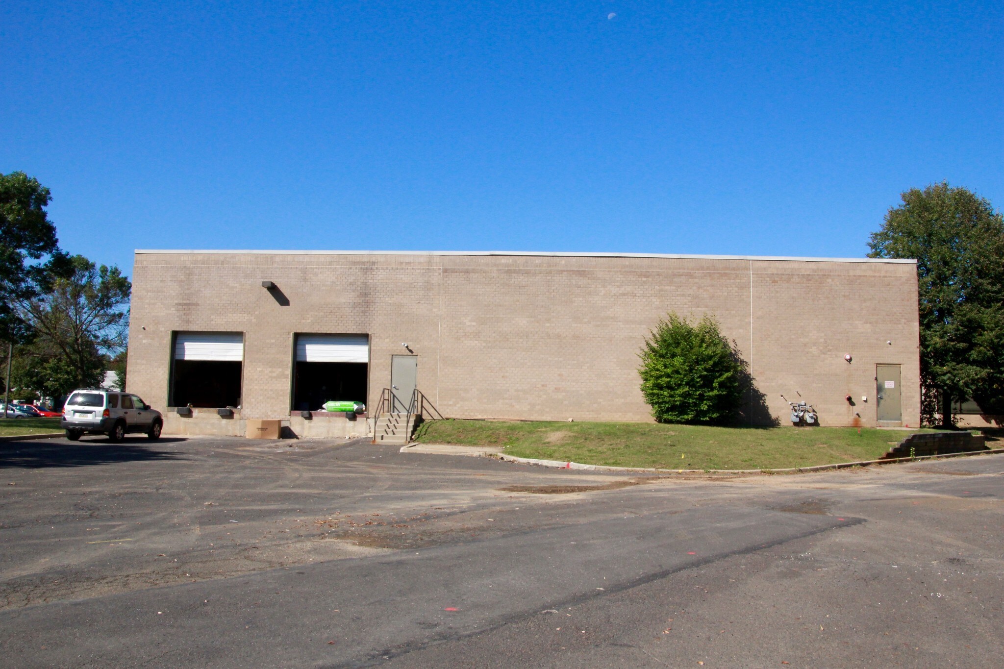 32 Blacksmith Rd, Newtown, PA for sale Building Photo- Image 1 of 1