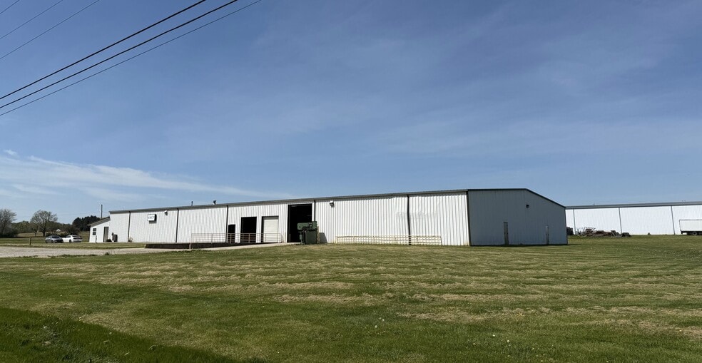 1100 N Fifth St, Greenfield, OH for lease - Building Photo - Image 3 of 6