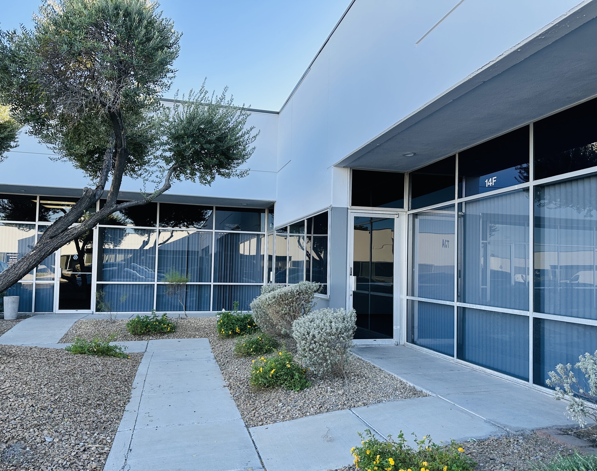 6000 S Eastern Ave, Las Vegas, NV for lease Building Photo- Image 1 of 8