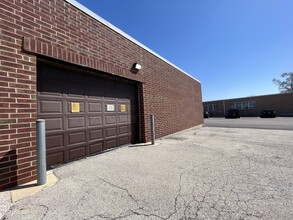 33W461 Roosevelt Rd, West Chicago, IL for lease Building Photo- Image 2 of 3