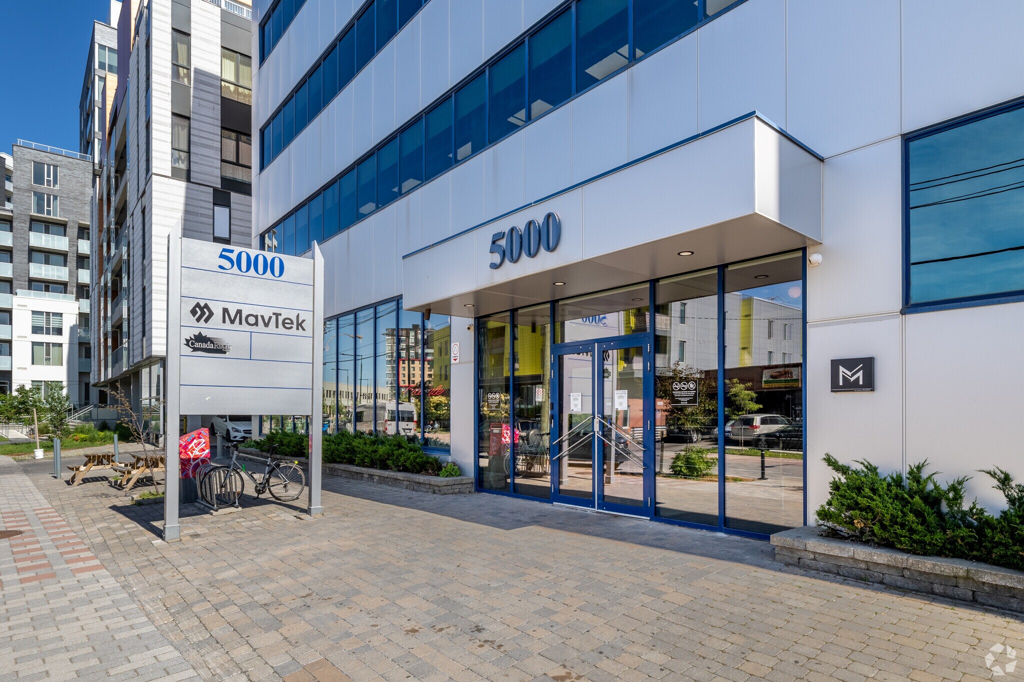 5000 Rue Buchan, Montréal, QC H4P 1P3 Office for Lease