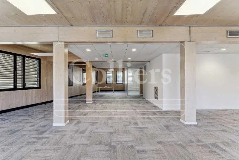 5 Rue Rene Cassin, Marseille for lease - Interior Photo - Image 2 of 12