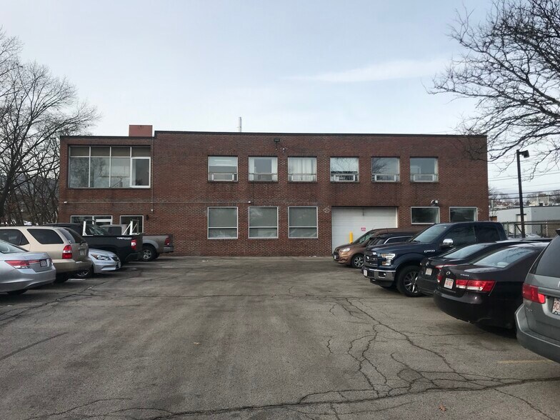 200 Dexter Ave, Watertown, MA for lease - Building Photo - Image 2 of 25