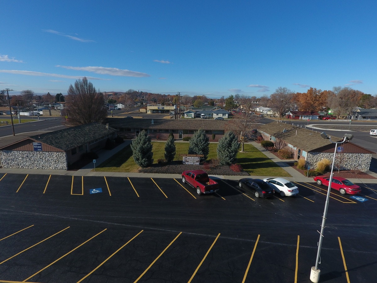 1614 E Edison Ave, Sunnyside, WA 98944