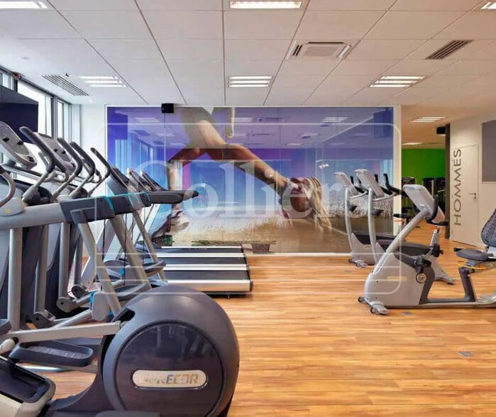 151-161 Boulevard Victor Hugo, Saint-Ouen-sur-Seine for lease - Building Photo - Image 3 of 5