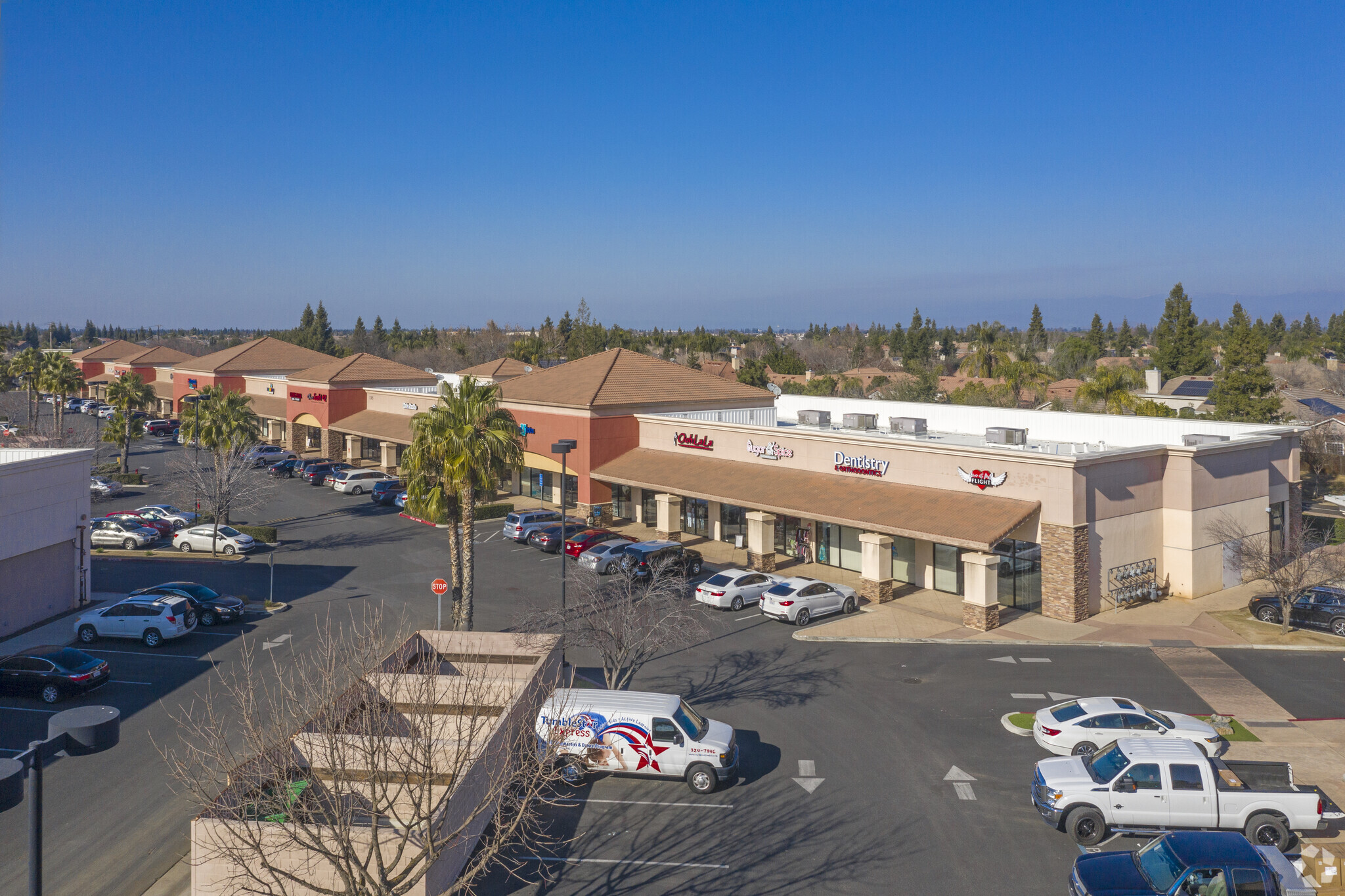 1305-1365 N Willow Ave, Clovis, CA for sale Primary Photo- Image 1 of 1