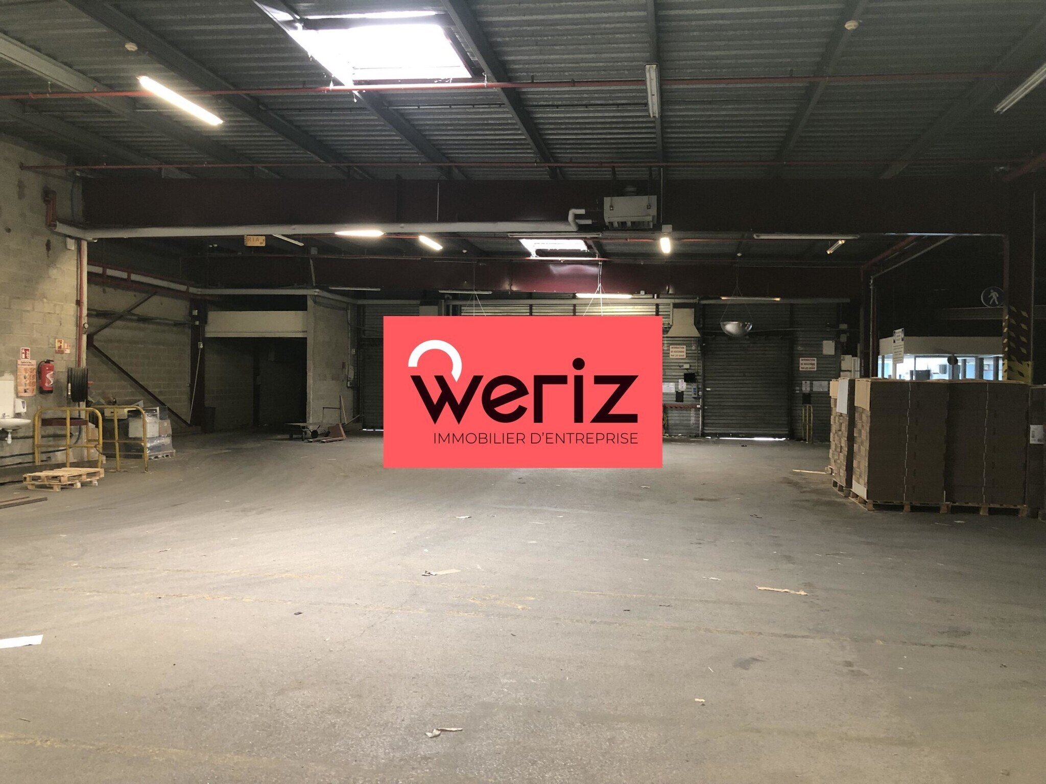 Industrial in Vitrolles for lease Building Photo- Image 1 of 7