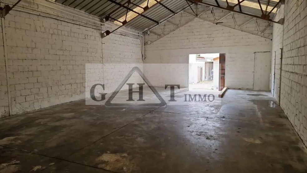 Industrial in Drancy for sale - Interior Photo - Image 2 of 19
