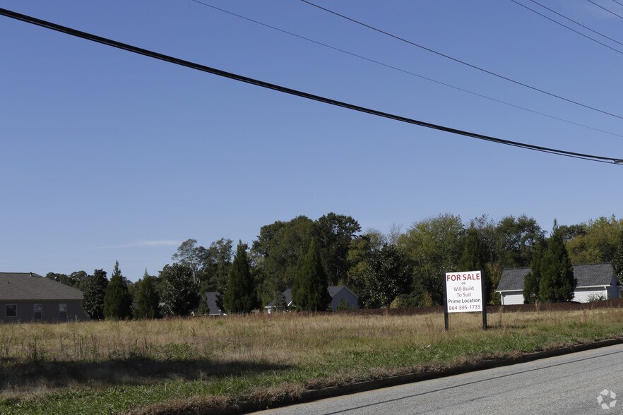 1902 E Main St, Duncan, SC for sale - Primary Photo - Image 1 of 1