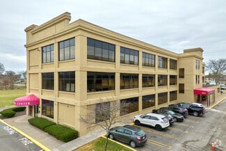 Regus 333 W Commercial Street - Bar