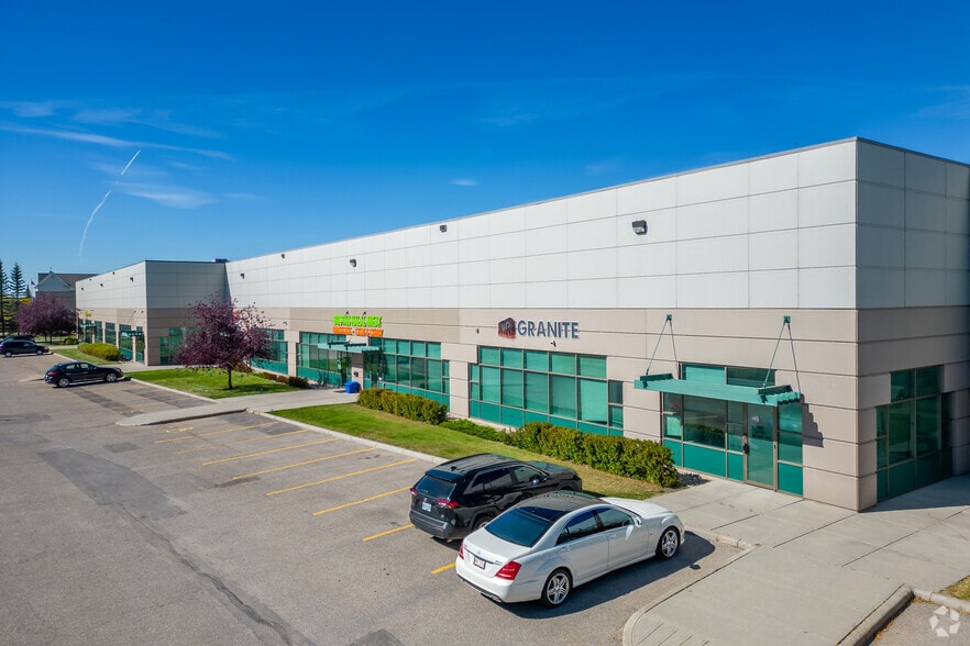 2730 39th Ave NE, Calgary, AB for lease - Building Photo - Image 1 of 5