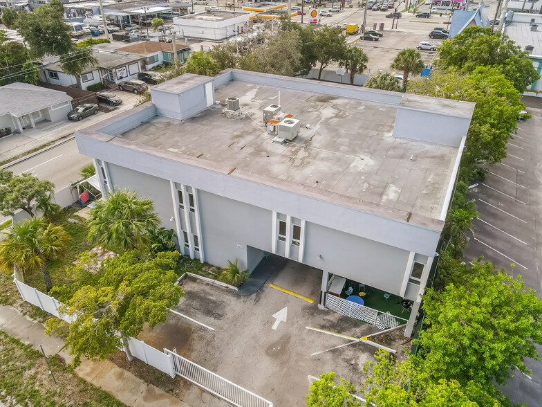 2751 Van Buren St, Hollywood, FL for sale - Building Photo - Image 1 of 16