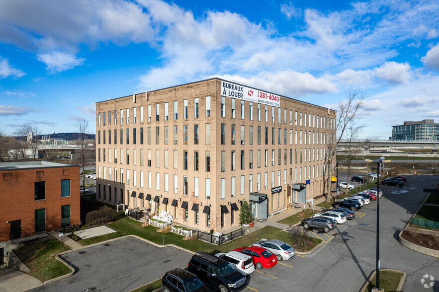 4 Pl du Commerce, Montréal, QC for lease - Primary Photo - Image 1 of 4