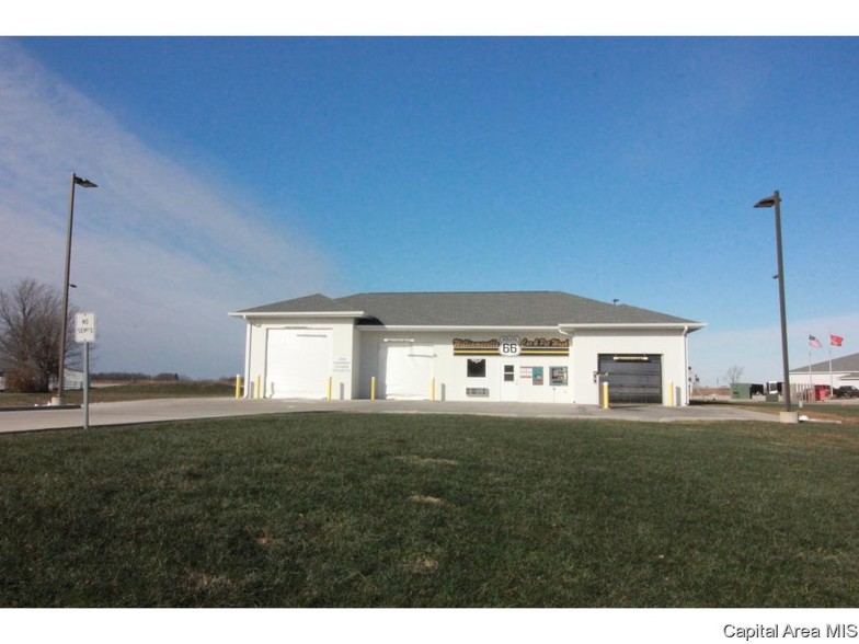 105 N Old Route 66, Williamsville, IL for sale - Building Photo - Image 1 of 1