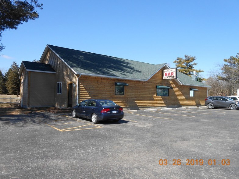 2504 Lakeshore Rd, Applegate, MI for sale - Building Photo - Image 1 of 1