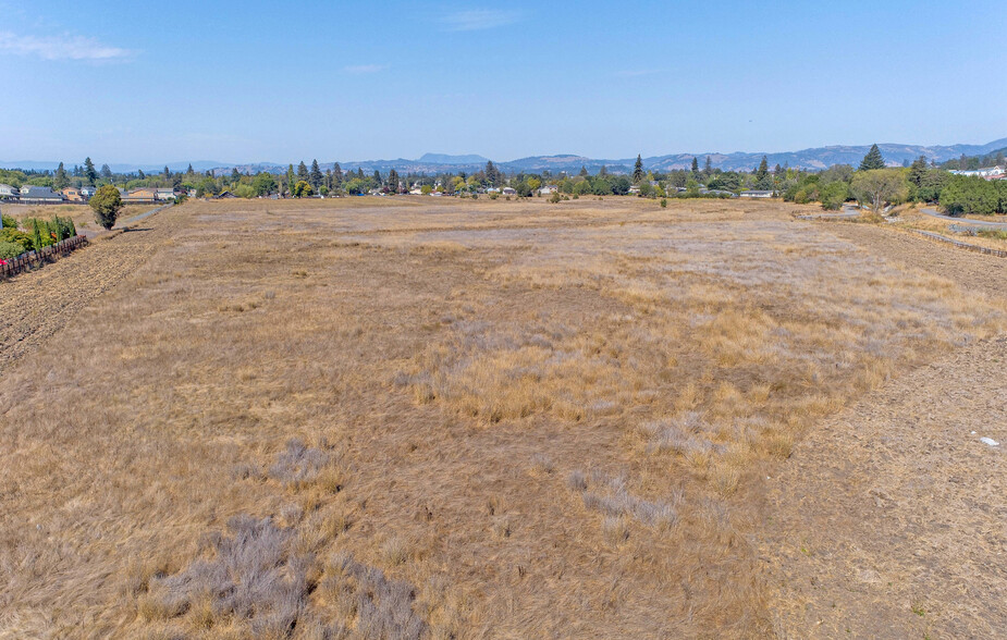 1130 Hearn Ave, Santa Rosa, CA for sale - Aerial - Image 3 of 8