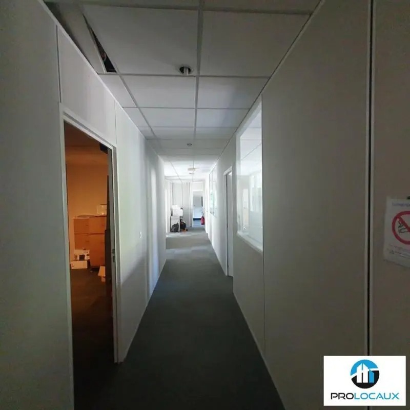 Office in Meylan for lease Interior Photo- Image 1 of 8