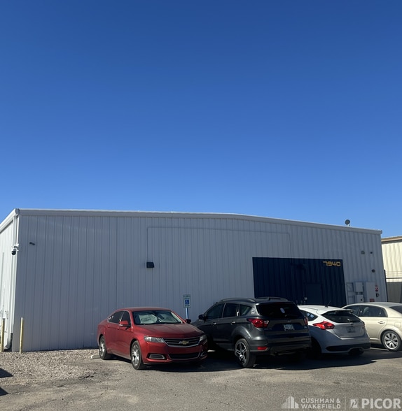 7940 S Kolb Rd, Tucson, AZ for lease - Building Photo - Image 2 of 5