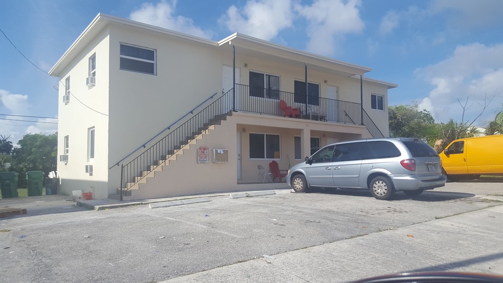 1433 W 31st St, Riviera Beach, FL for sale - Building Photo - Image 1 of 1