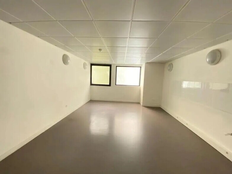 Office in Boulogne-Billancourt for lease - Interior Photo - Image 3 of 11