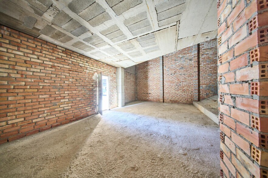 Retail in Granada, Granada for sale - Interior Photo - Image 3 of 10