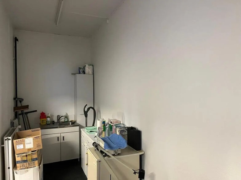 Retail in La Madeleine for sale - Interior Photo - Image 3 of 3