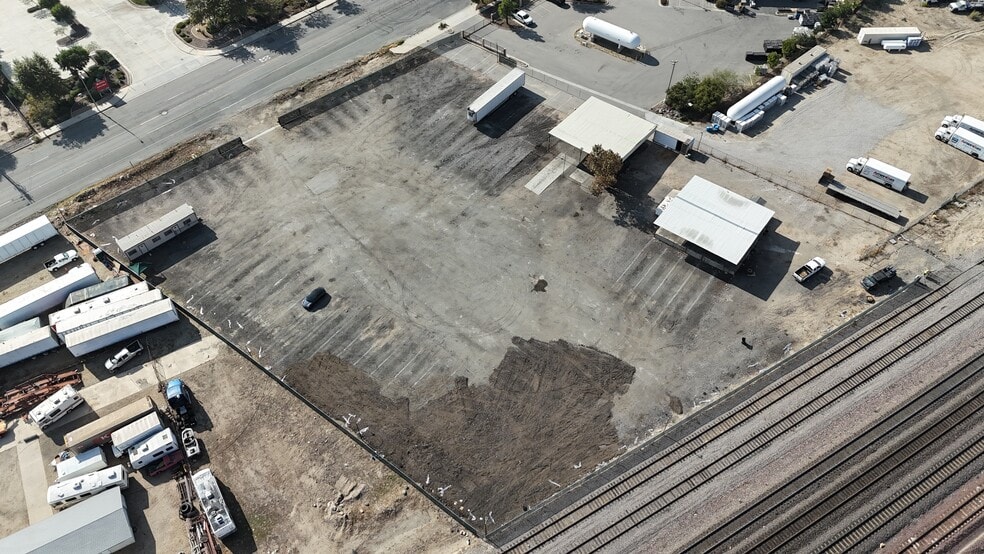 19800 Cajon blvd, San Bernardino, CA for lease - Building Photo - Image 3 of 15