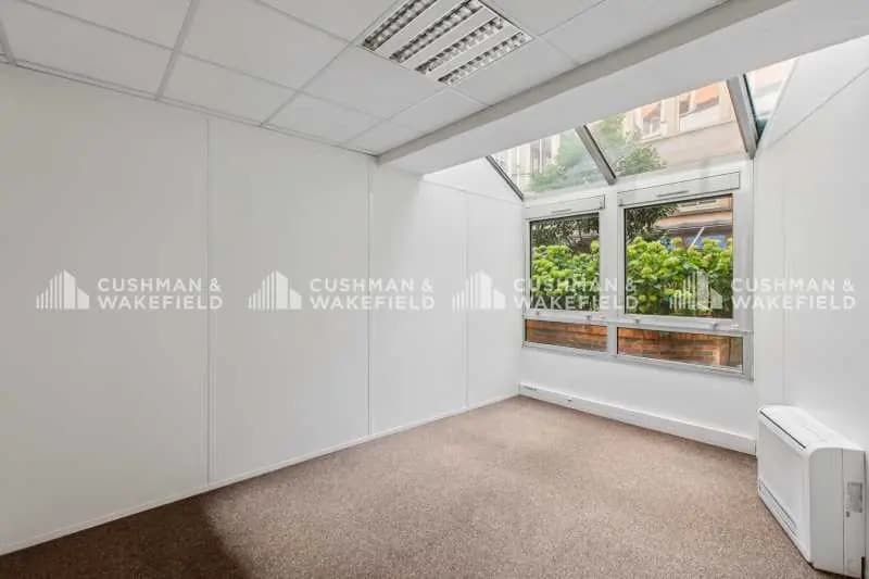 Office in Paris for lease Building Photo- Image 1 of 13