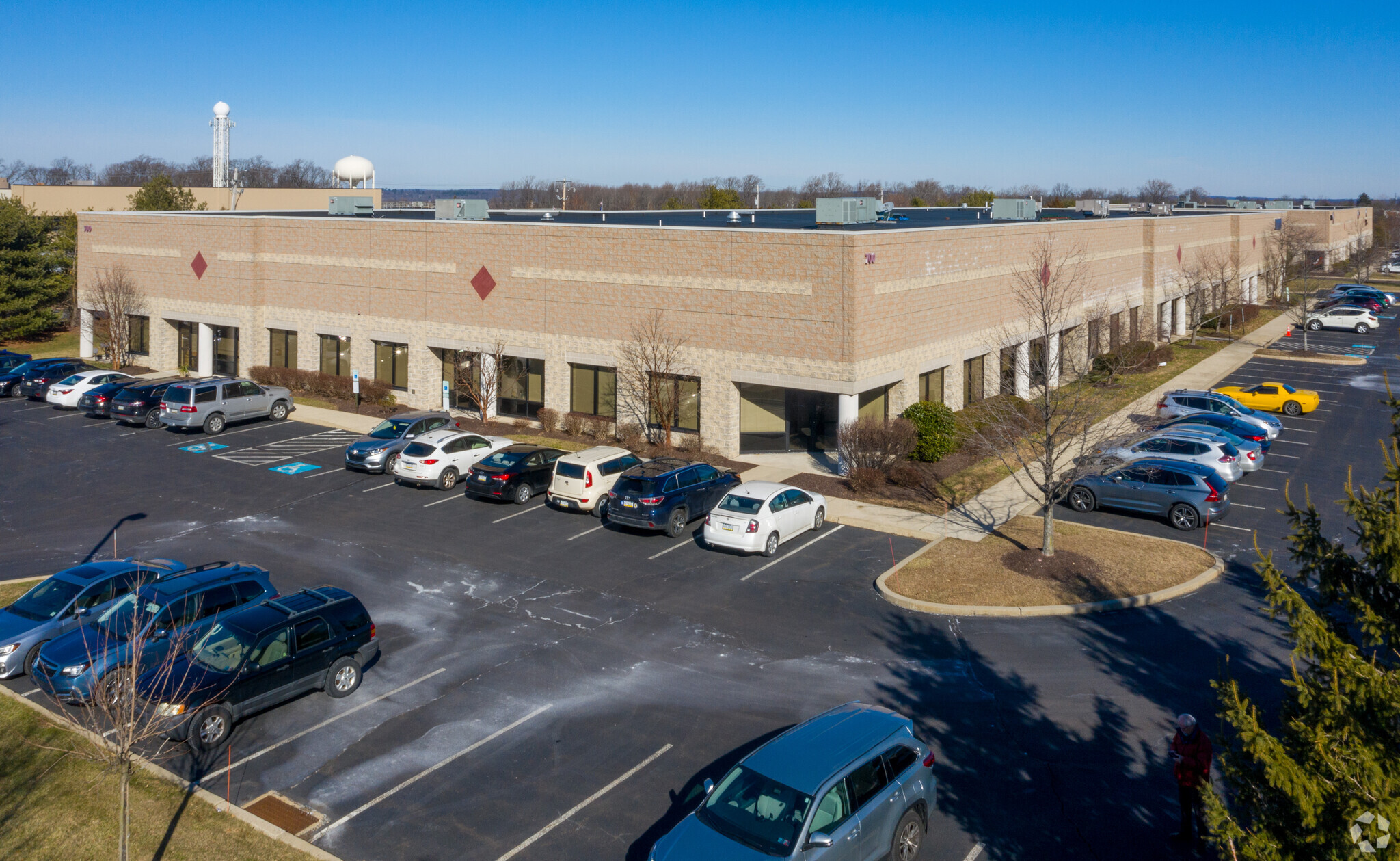 700 Veterans Cir, Warminster, PA for sale Primary Photo- Image 1 of 1